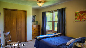 128 Quail Run Rd, Dewitt, MI 48820 photo 3