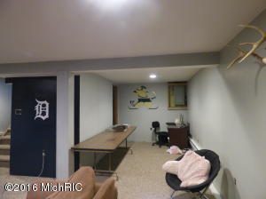 705 W Front, Buchanan, MI 49107 photo 8