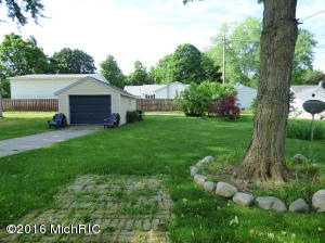 705 W Front, Buchanan, MI 49107 photo 9