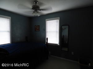 705 W Front, Buchanan, MI 49107 photo 6