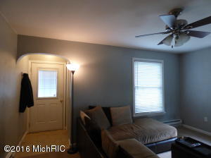 705 W Front, Buchanan, MI 49107 photo 3