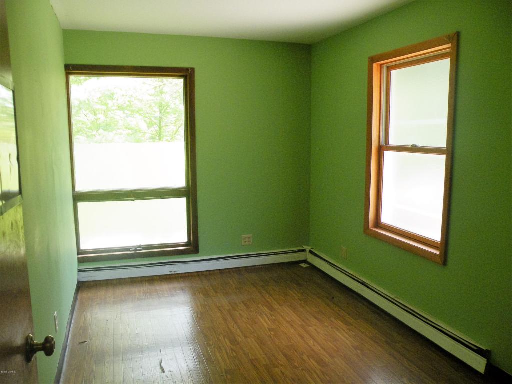 333 S S Ctr, Lowell, MI 49331 photo 10
