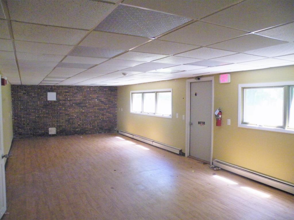 333 S S Ctr, Lowell, MI 49331 photo 12