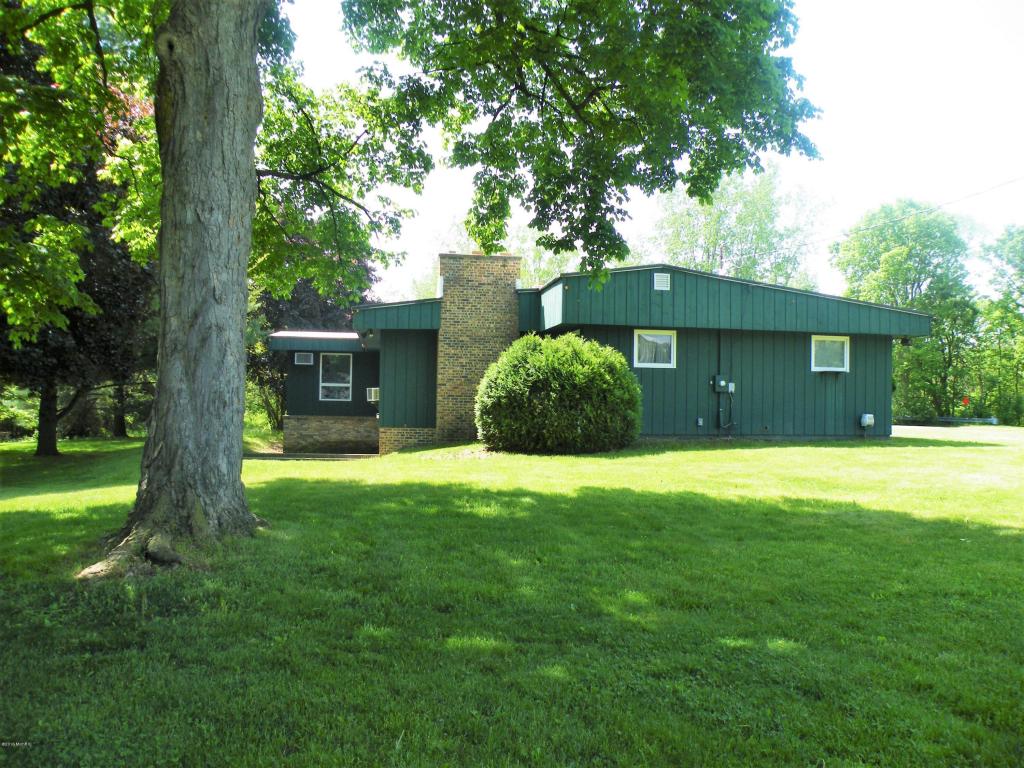 333 S S Ctr, Lowell, MI 49331 photo 2