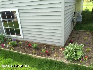 455 White Pine Ct, Belding, MI 48809 photo 4