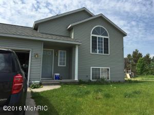 455 White Pine Ct, Belding, MI 48809 photo 1