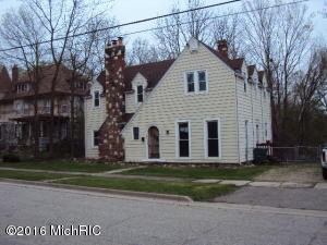 104 E Jefferson St, Cassopolis, MI 49031 photo 1