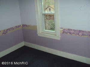 104 E Jefferson St, Cassopolis, MI 49031 photo 4