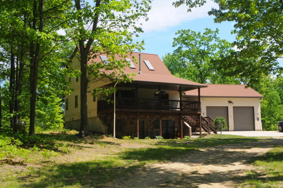 6898 E Pierce Rd, Harrison, MI 48625 photo 3