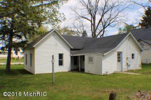 1132 E Newell St, White Cloud, MI 49349 photo 2
