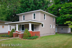 522 Maple St, Three Rivers, MI 49093 photo 1