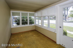 104 W Read St, Marcellus, MI 49067 photo 3