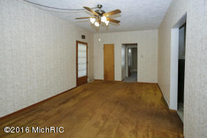 104 W Read St, Marcellus, MI 49067 photo 5