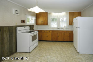 104 W Read St, Marcellus, MI 49067 photo 6