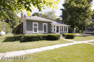 104 W Read St, Marcellus, MI 49067 photo 1
