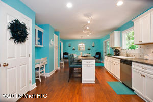 80 S Lake Doster Dr, Plainwell, MI 49080 photo 9