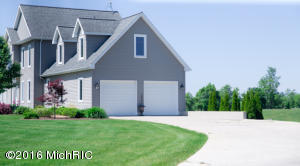 2241 N Johnson, Belding, MI 48809 photo 4