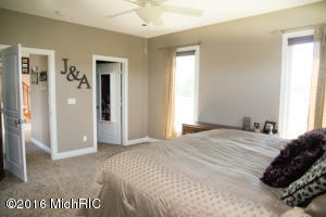 2241 N Johnson, Belding, MI 48809 photo 18