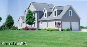 2241 N Johnson, Belding, MI 48809 photo 3