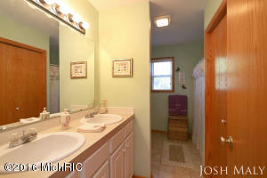 4104 Anthony Ct, Dorr, MI 49323 photo 15