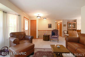 4104 Anthony Ct, Dorr, MI 49323 photo 6