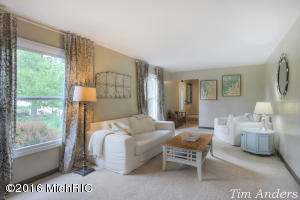 6043 Adacroft Dr SE, Ada, MI 49301 photo 5