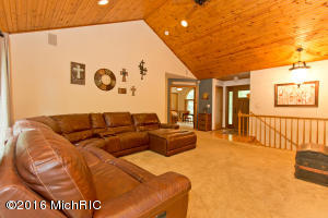 11633 Cascade Rd SE, Lowell, MI 49331 photo 17