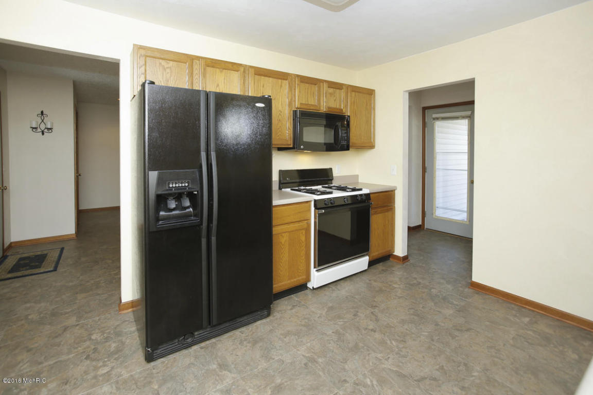 13372 E M-89, Augusta, MI 49012 photo 8