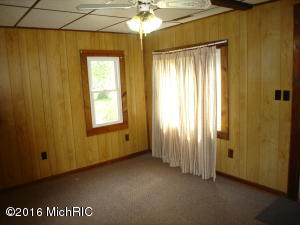 208 E Canal St, Augusta, MI 49012 photo 3