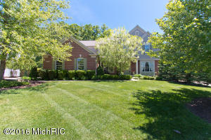 4669 Oakwright Dr NE, Ada, MI 49301 photo 1