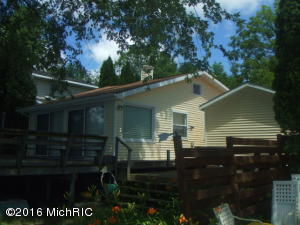 12216 Mac Dr NE, Belding, MI 48809 photo 1