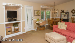 235 E Allen Rd, Howell, MI 48855 photo 7