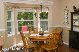 235 E Allen Rd, Howell, MI 48855 photo 10
