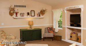 235 E Allen Rd, Howell, MI 48855 photo 9