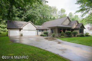 56434 Puma Dr, Three Rivers, MI 49093 photo 2