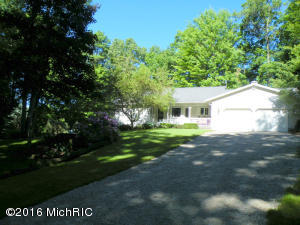 10152 Button Rd, Belding, MI 48809 photo 1