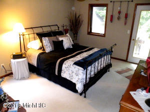 10152 Button Rd, Belding, MI 48809 photo 8