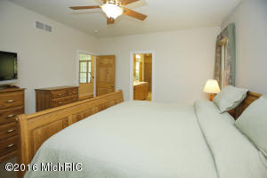 7220 Marsh Ridge Trl, Augusta, MI 49012 photo 15