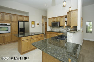 7220 Marsh Ridge Trl, Augusta, MI 49012 photo 8
