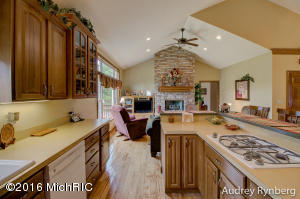 215 E 96th St, Newaygo, MI 49337 photo 17