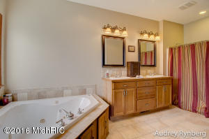 215 E 96th St, Newaygo, MI 49337 photo 22