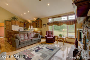 215 E 96th St, Newaygo, MI 49337 photo 13