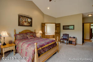 215 E 96th St, Newaygo, MI 49337 photo 21