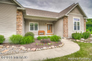 215 E 96th St, Newaygo, MI 49337 photo 6