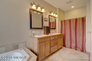 215 E 96th St, Newaygo, MI 49337 photo 23