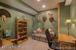 215 E 96th St, Newaygo, MI 49337 photo 31