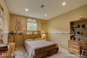 215 E 96th St, Newaygo, MI 49337 photo 34