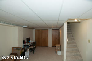126 Gilkey St, Plainwell, MI 49080 photo 14