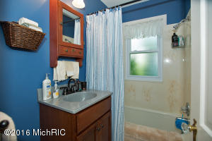 126 Gilkey St, Plainwell, MI 49080 photo 10
