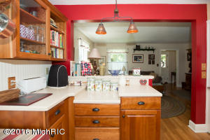 126 Gilkey St, Plainwell, MI 49080 photo 7